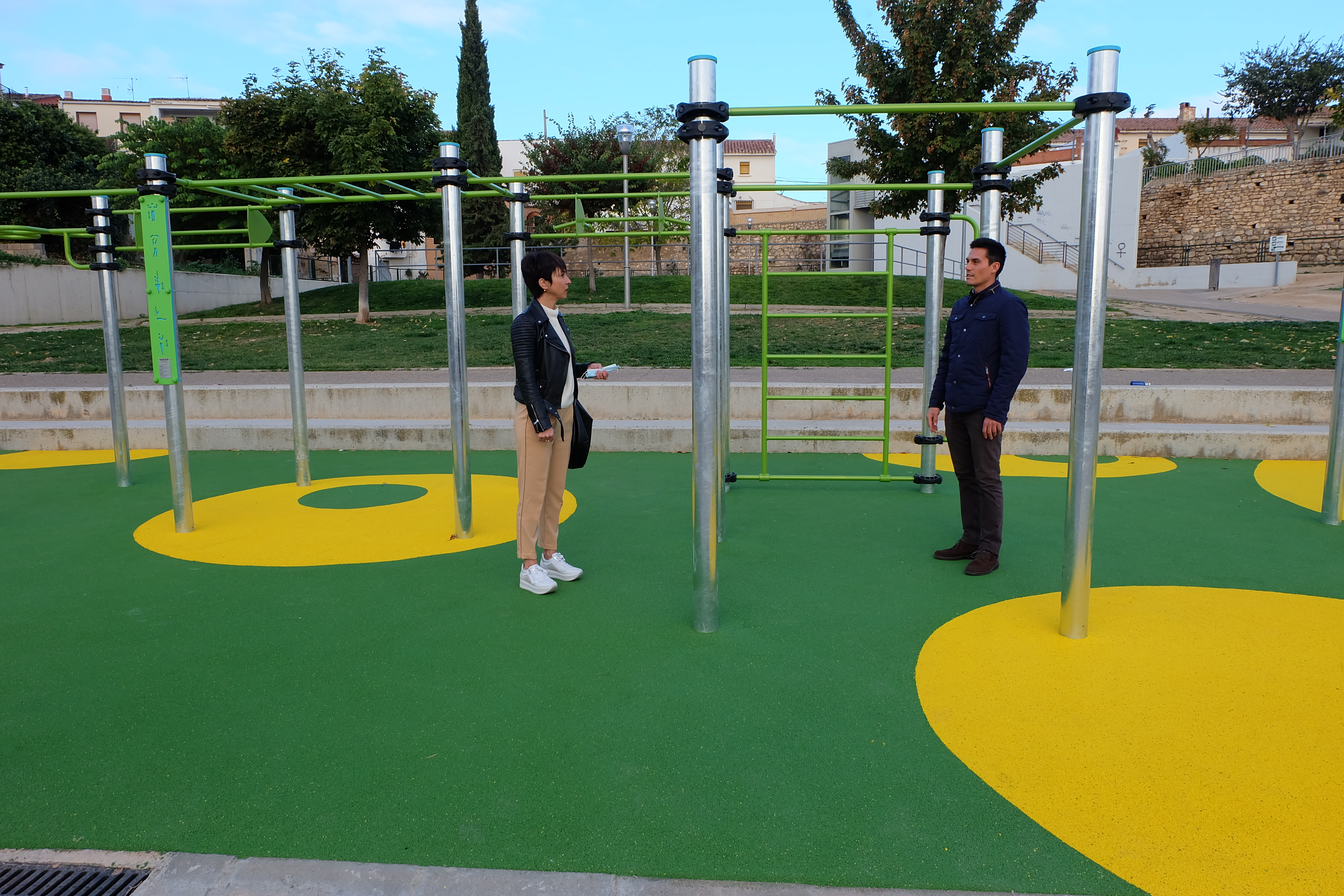 El Ayuntamiento instala dos parques de calistenia Ayuntamiento