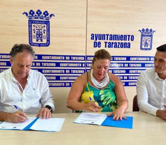 El Ayuntamiento firma un convenio de colgaboración con Computer Tarazona