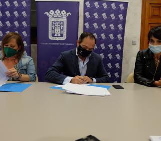  El Ayuntamiento renueva el convenio de colaboración en materia de acción social con  la Asociación Protectora de Animales de Tarazona (APATA)