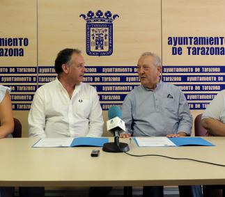 Firma de convenio con Pierres